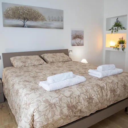 Daire Cozy On - Panoramic View Terrace Abbadia Lariana